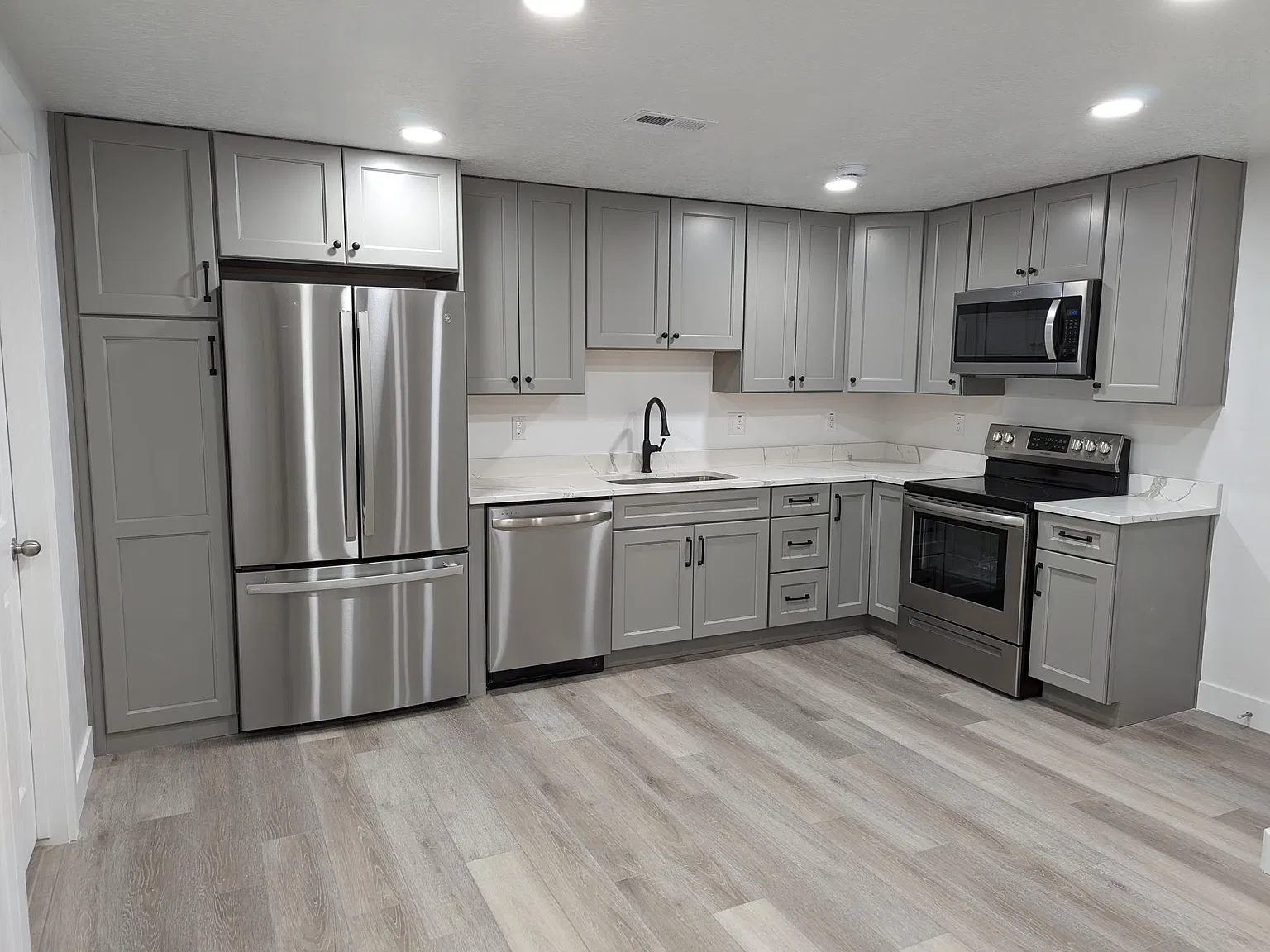 1 bed, 700 sqft, $1,400 — Photo 1