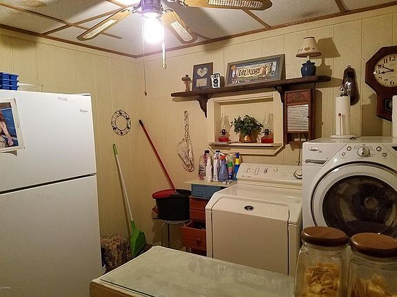 2nd image of 946 W 8th St