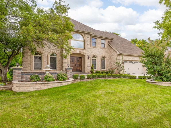 140 Founders Pointe S, Bloomingdale, IL 60108