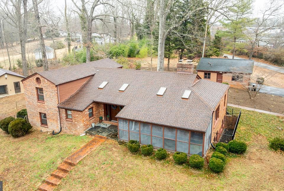 1st image of 256 N Blue Ridge Tpke