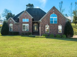 4046 Oak Pointe Dr, Pleasant View, TN 37146