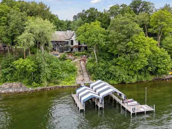 6425 Virginia Dr, Excelsior, MN 55331