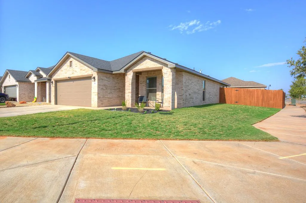 2901 Corpus Avenue — Photo 2