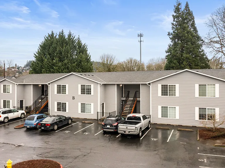 Clark Ave Apartments — Photo 23