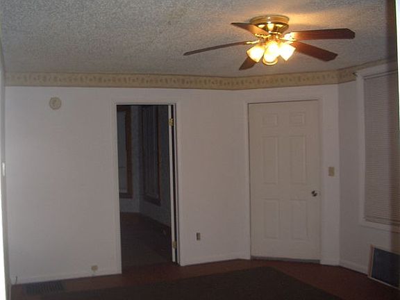4th image of 109 N 2nd Ave