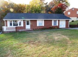 4902 Showalter Rd NW, Roanoke, VA 24017