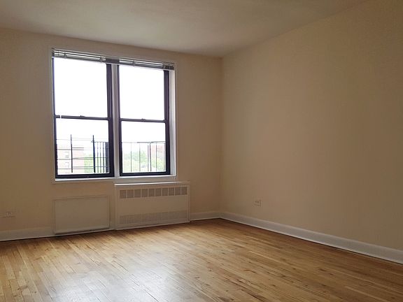 5th image of 4821 40th St APT 4A