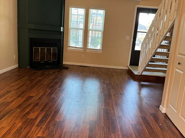 1181 S Zeno Way #D — Photo 4