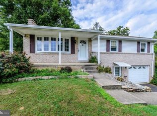 2182 Eden Rd, York, PA 17406