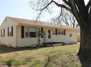 29 Sunflower Ave, Hutchinson, KS 67502