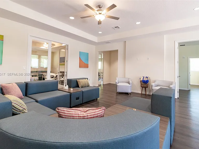 8247 Tanager Sq #301 — Photo 6