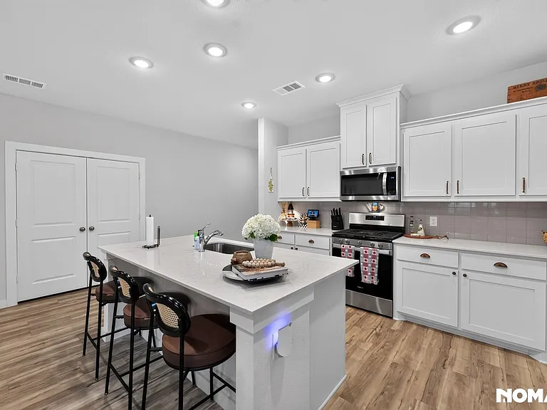 626 Cari Ln — Photo 20