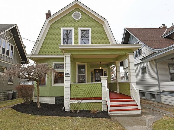 2nd image of 1329 Cryer Ave