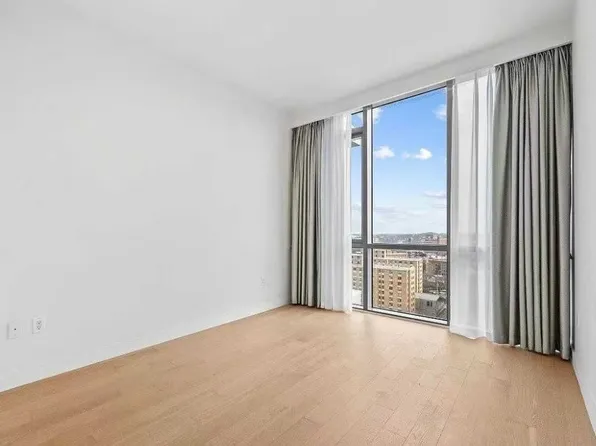 134-37 35th Avenue image 8 of 10