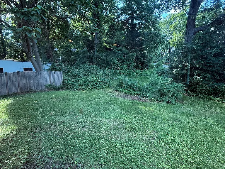 30 Delaware Ave — Photo 15