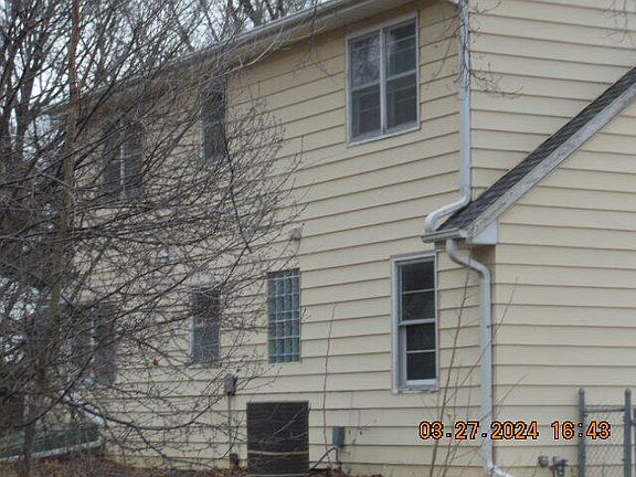 3rd image of 8420 Pinkney St