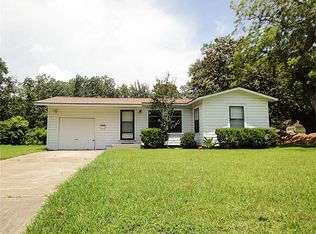 707 Azalea St, Lake Jackson, TX 77566