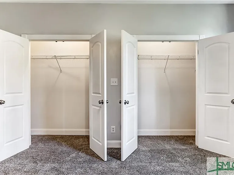 525 E Gaston St — Photo 16