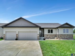 1309 Ridge Rd, Hickman, NE 68372