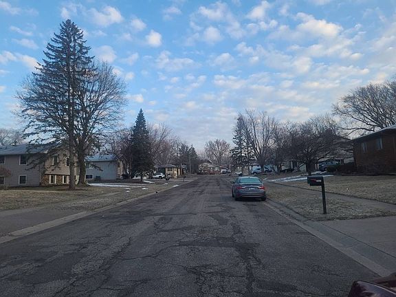 4th image of 2809 1st St N