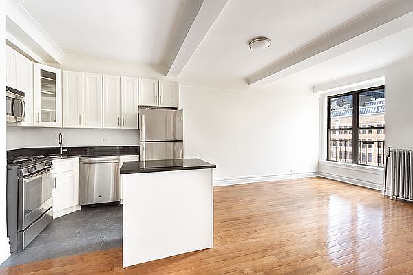 1st image of 440 W 34th St #16EF