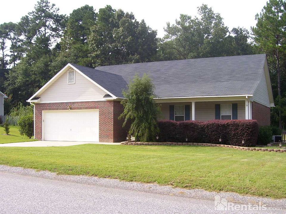 1st image of 536 Carriage Ln