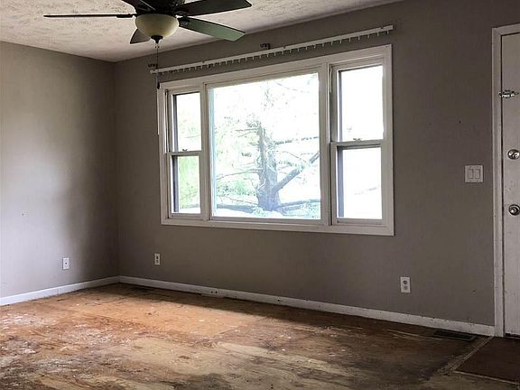 2nd image of 2802 Janan Dr