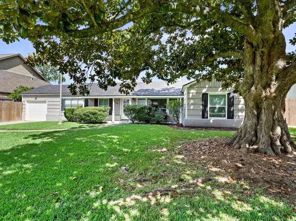 5740 Clinton St, Beaumont, TX 77706