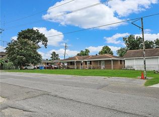 3622 Sinclair St, Chalmette, LA 70043