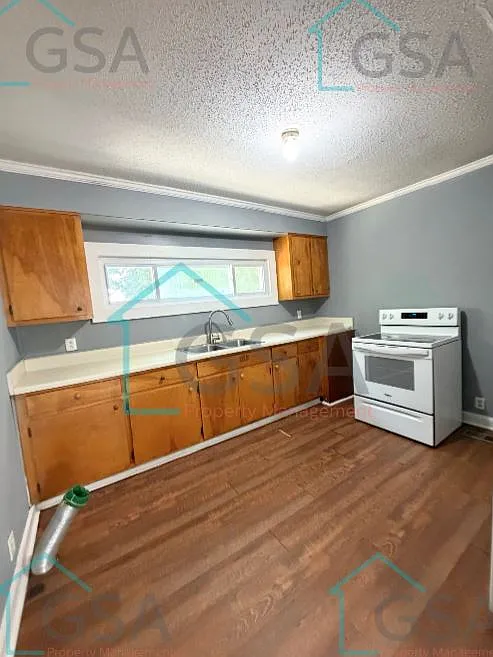 2 bed, 728 sqft, $1,200 — Photo 2