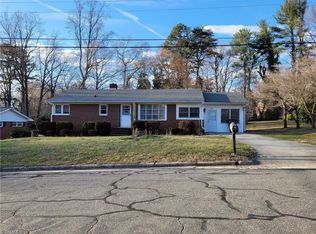 1118 Green St, Reidsville, NC 27320