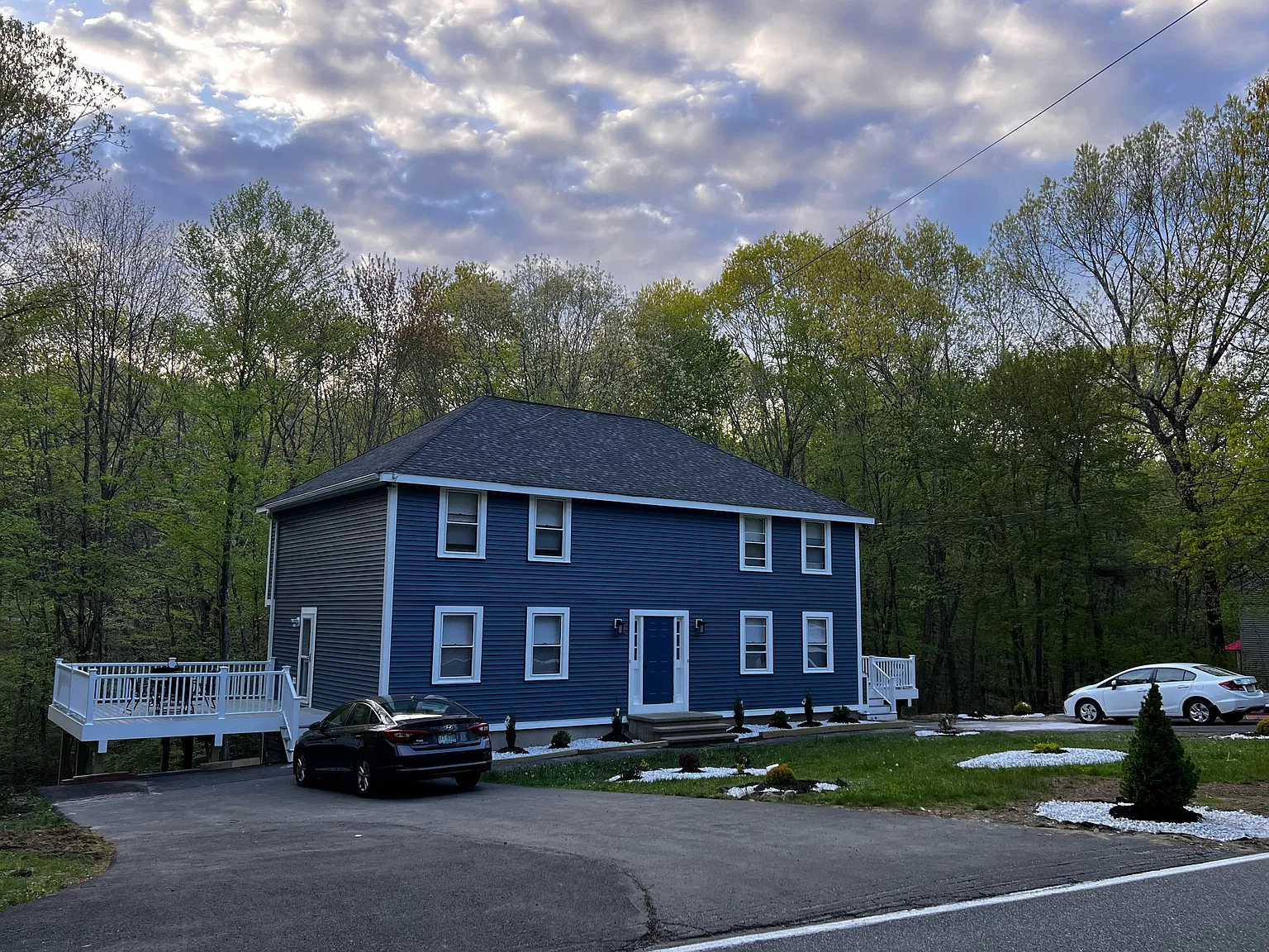 3 bed, 1.5 bath, 1873 sqft, $2,999 — Photo 3
