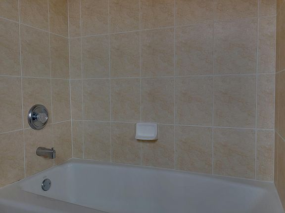 5th image of 1222 NW 13th Pl
