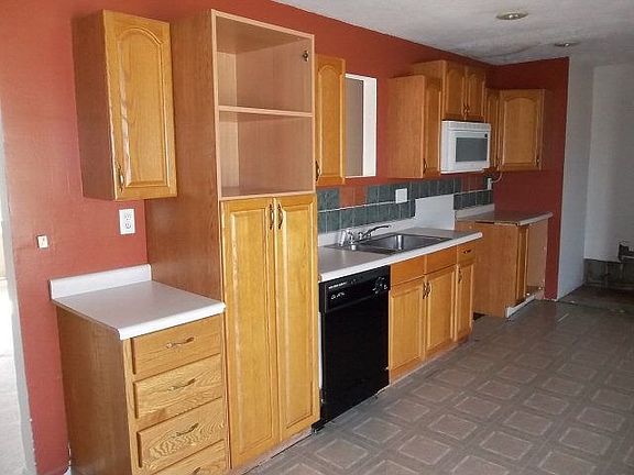 2nd image of 506 E 12th St