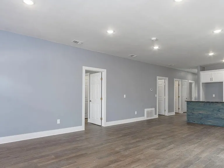 1306 Oden St — Photo 4