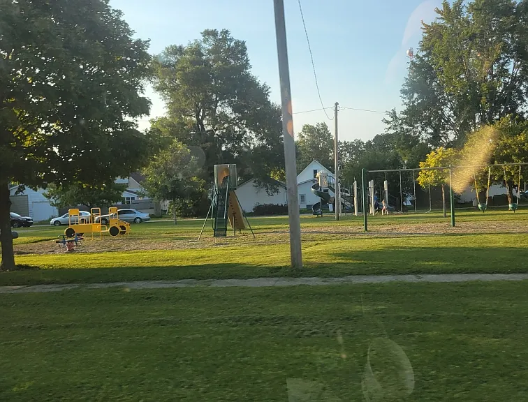2805 Marshall Ave — Photo 5