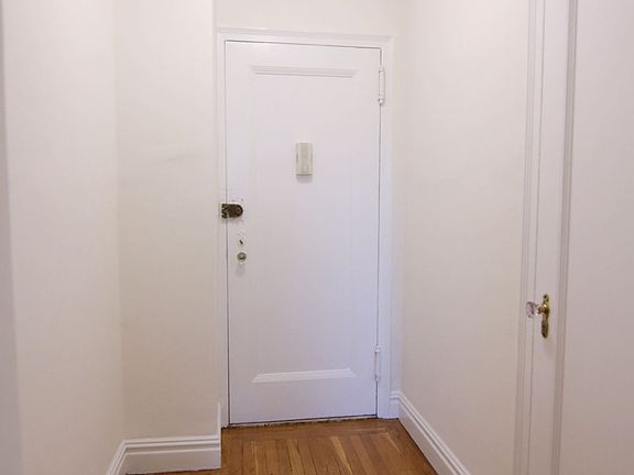 5th image of 127 W 96th St APT 15J