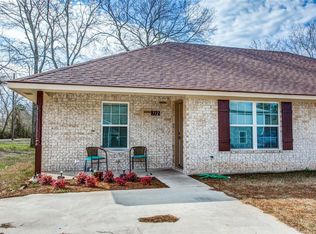 712 Seven Oaks Rd, Bonham, TX 75418