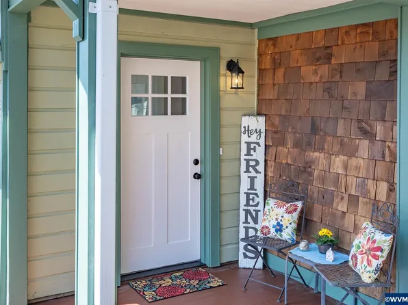148 SE 1st St, Toledo, OR 97391