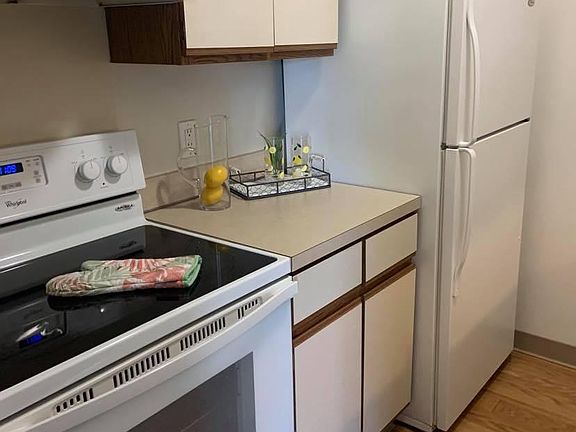 2nd image of 3197 Homestead Commons Dr #7