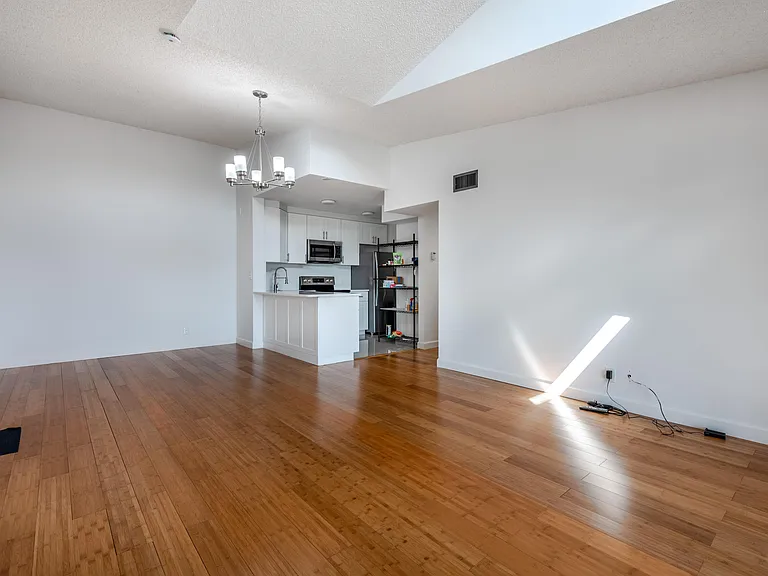 629 Sea Pine Way #D3 — Photo 8