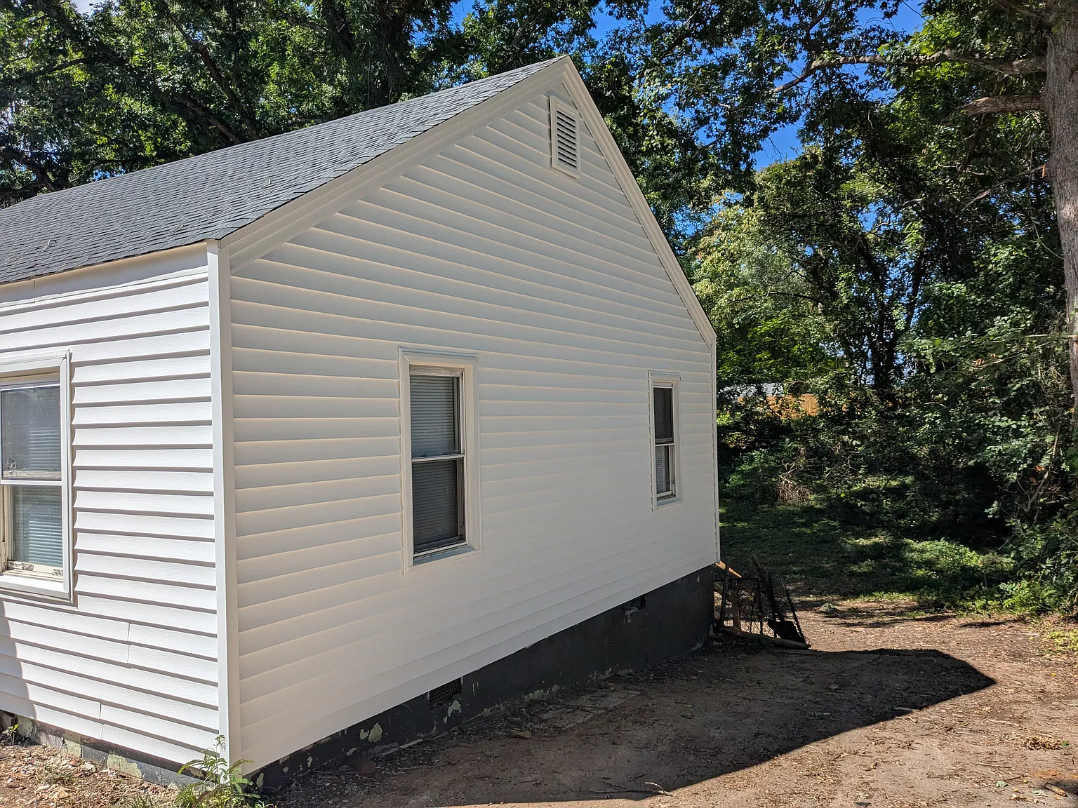 3 bed, 1074 sqft, $1,400 — Photo 3