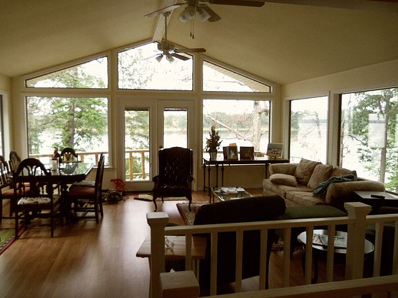 2nd image of 330 Hillcrest Dr