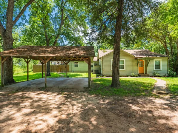 11196 Moss St, Brownsboro, TX 75756
