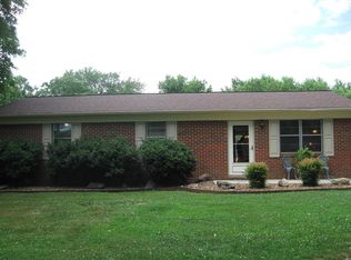 115 Hillsborough Subd Dr, Livingston, TN 38570