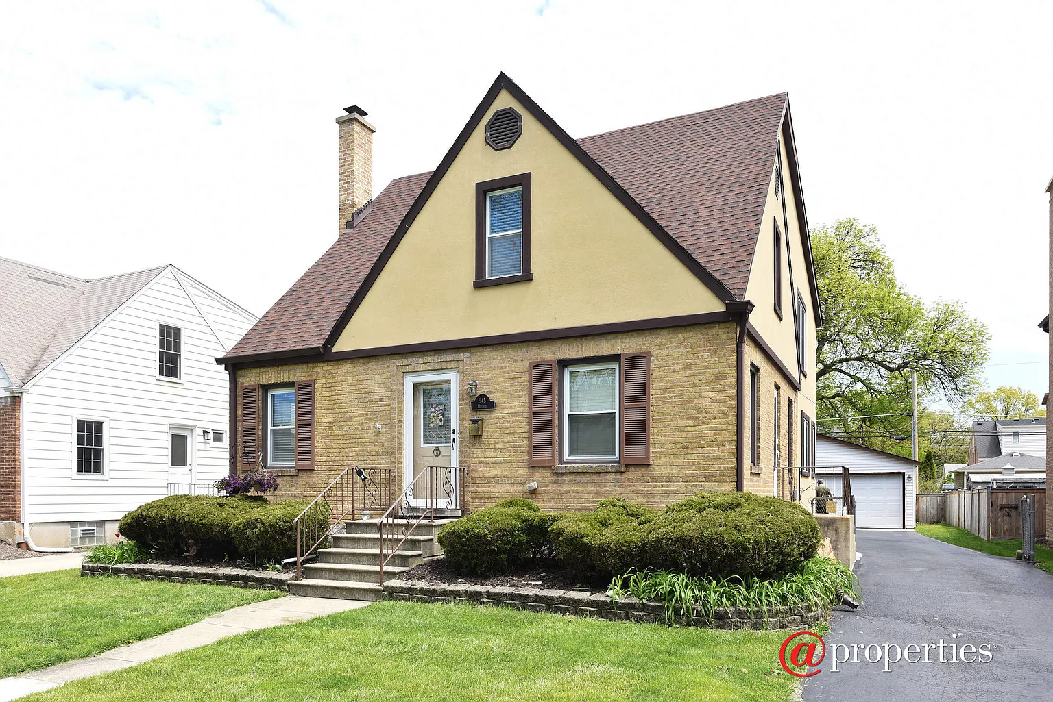 945 S Hillside Ave photo 1