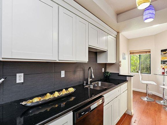 4th image of 31 Pelican Ln