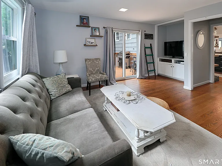 163 Windsor Rd — Photo 14