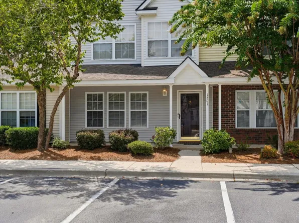 1201 Elm Hall Cir, Summerville, SC 29483