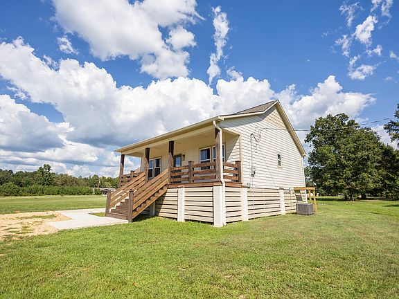2nd image of 50033 Indian Island Cir